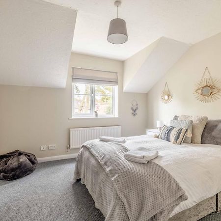 Windsor Burnham Ascot Haven Sleeps 4 Villa Slough Eksteriør billede