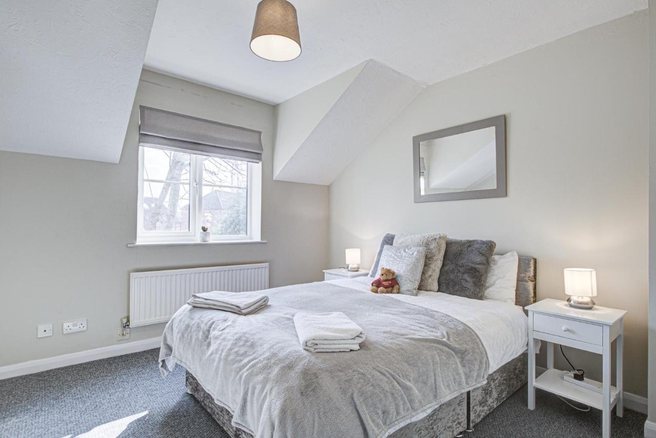 Windsor Burnham Ascot Haven Sleeps 4 Villa Slough Eksteriør billede