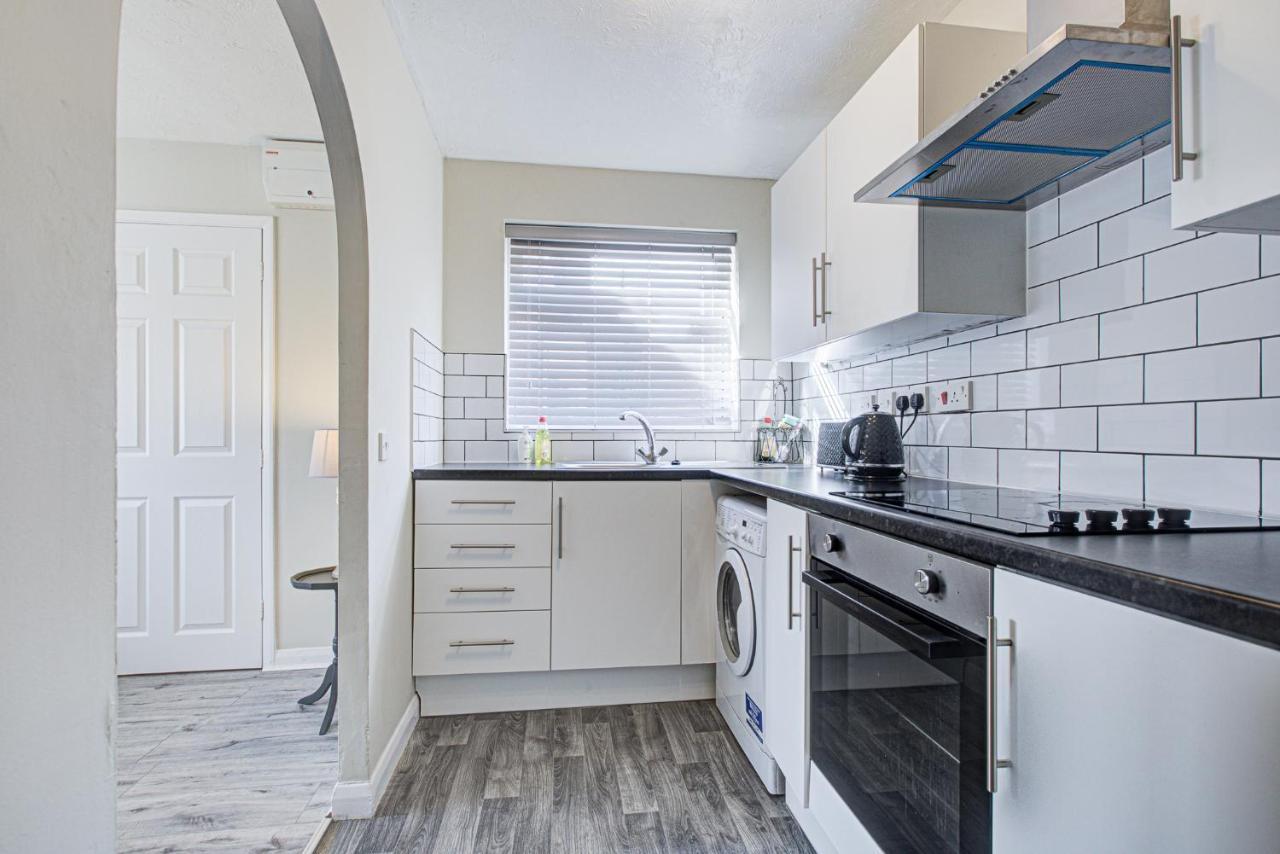 Windsor Burnham Ascot Haven Sleeps 4 Villa Slough Eksteriør billede