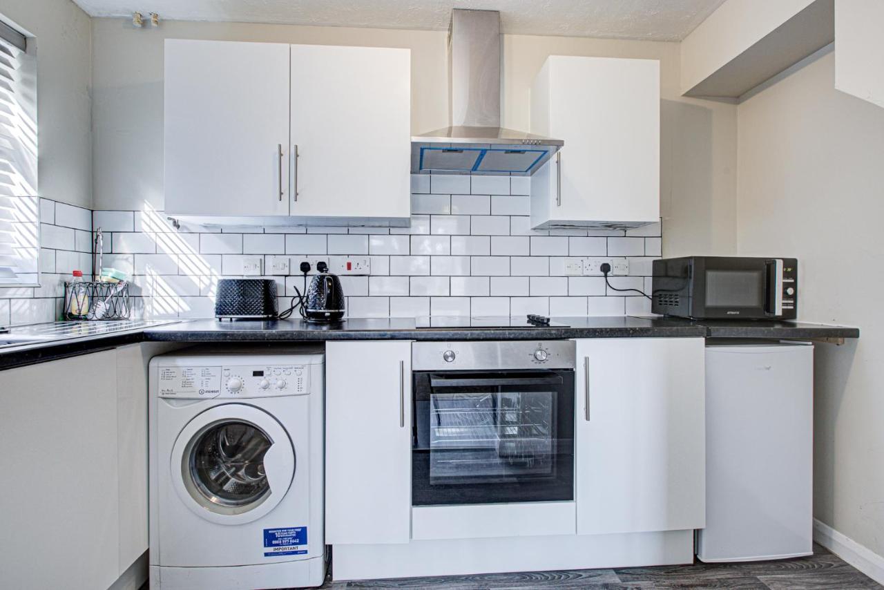 Windsor Burnham Ascot Haven Sleeps 4 Villa Slough Eksteriør billede