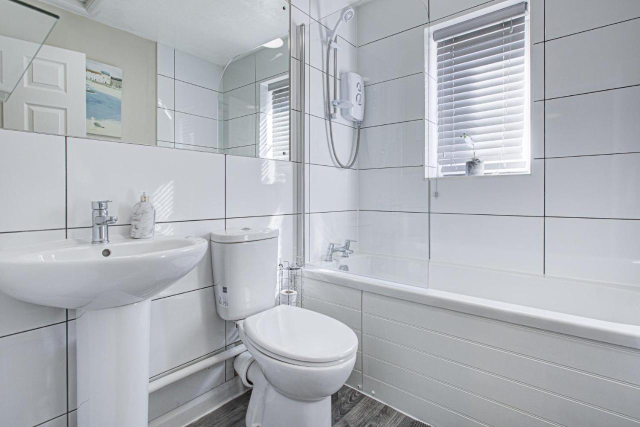 Windsor Burnham Ascot Haven Sleeps 4 Villa Slough Eksteriør billede