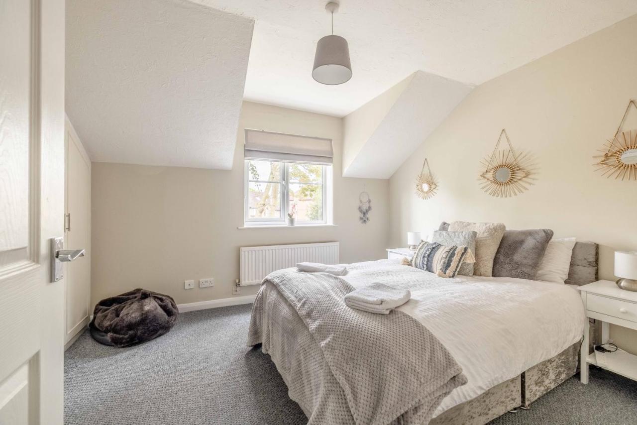 Windsor Burnham Ascot Haven Sleeps 4 Villa Slough Eksteriør billede