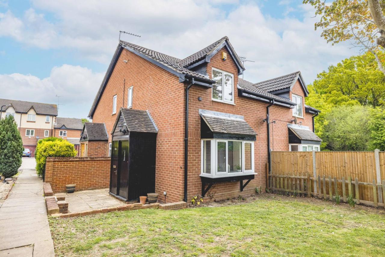 Windsor Burnham Ascot Haven Sleeps 4 Villa Slough Eksteriør billede